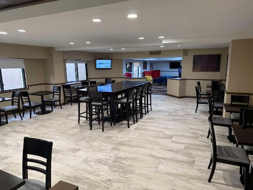 SureStay Plus by Best Western Mobile I-65 image 6
